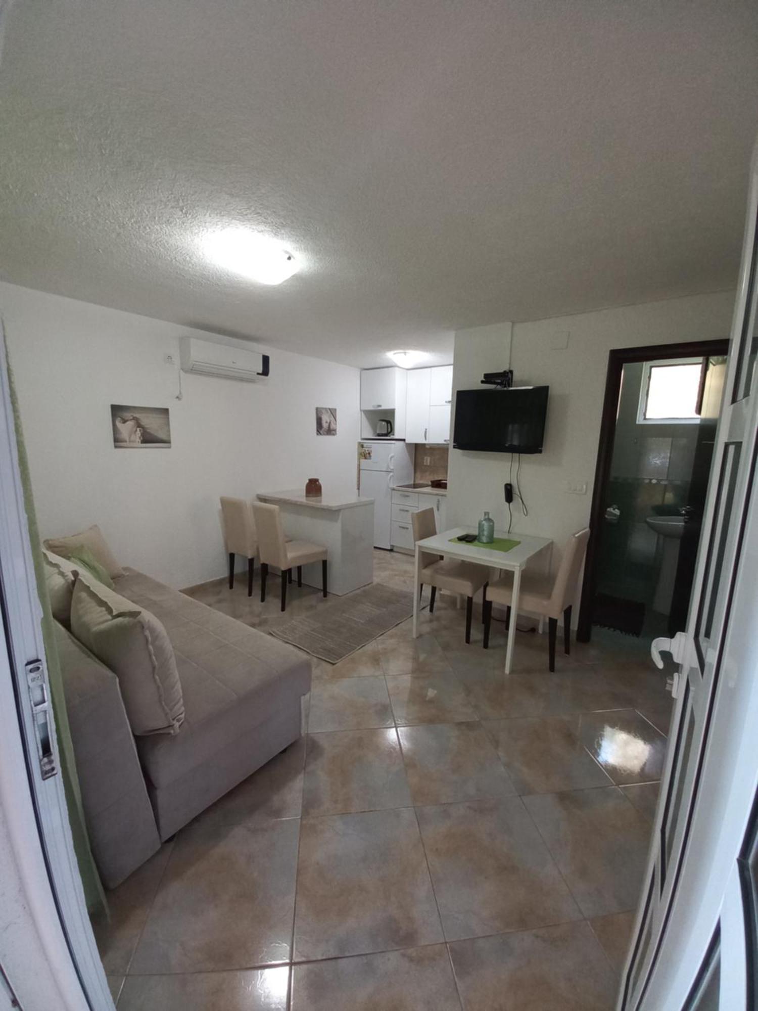 Apartamento Nana Dea Utjeha Habitación foto
